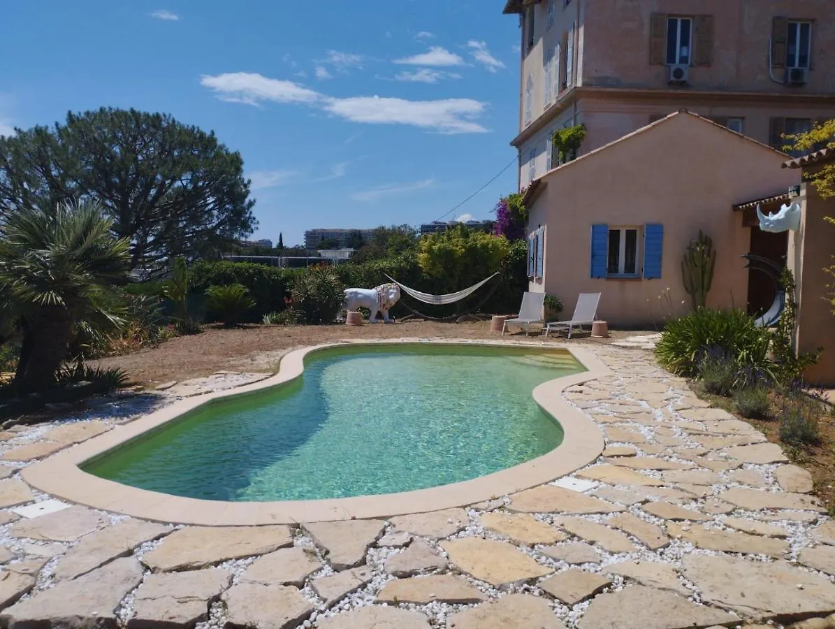 Hotel L'Albizia Nicea 0*,  Francja